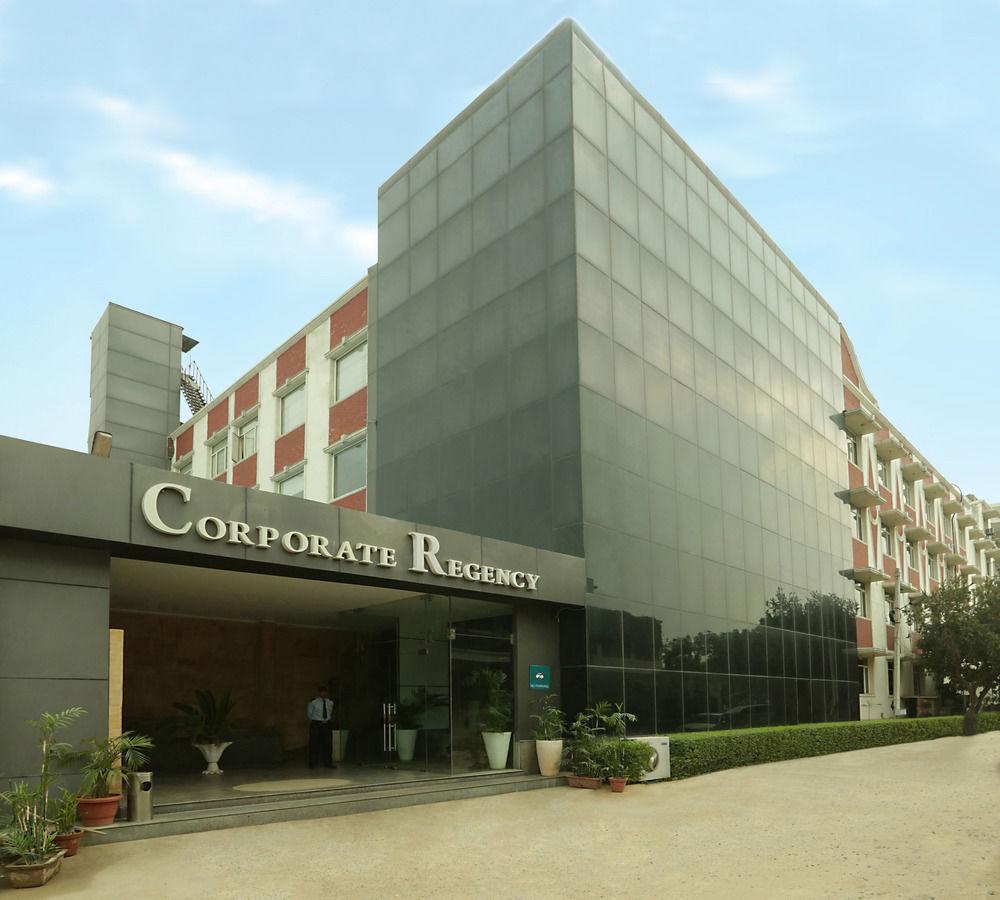 Отель Corporate Regency Нью-Дели Экстерьер фото