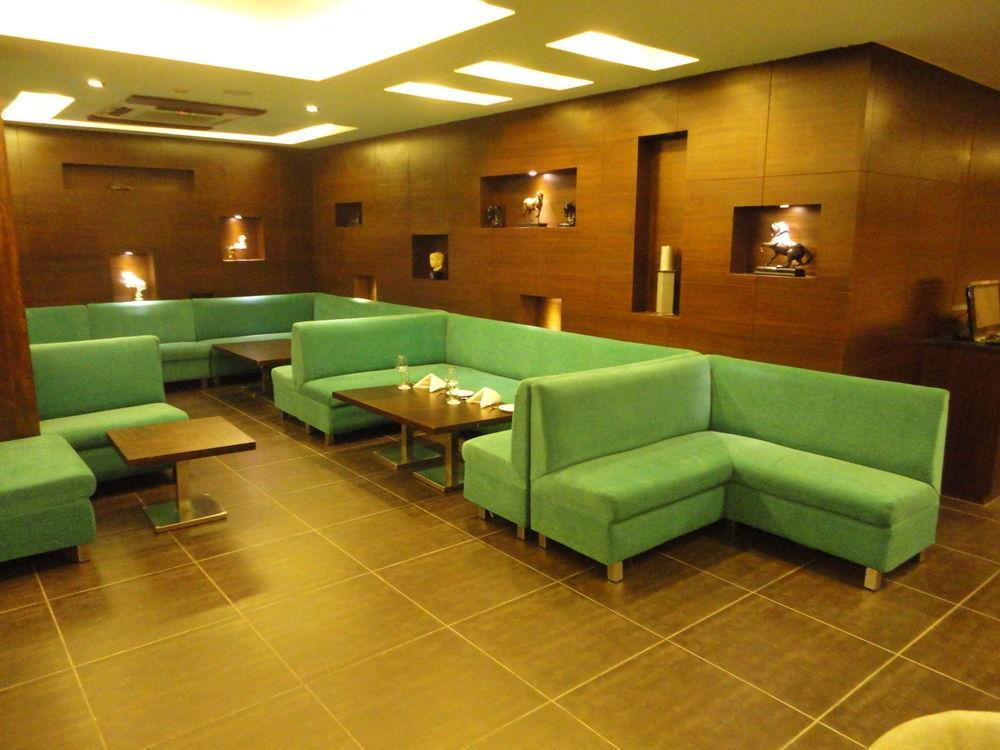 Отель Corporate Regency Нью-Дели Экстерьер фото