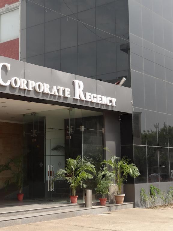 Отель Corporate Regency Нью-Дели Экстерьер фото